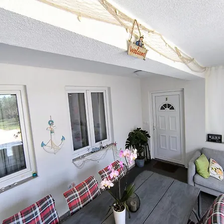 Kiki's - Apartman *